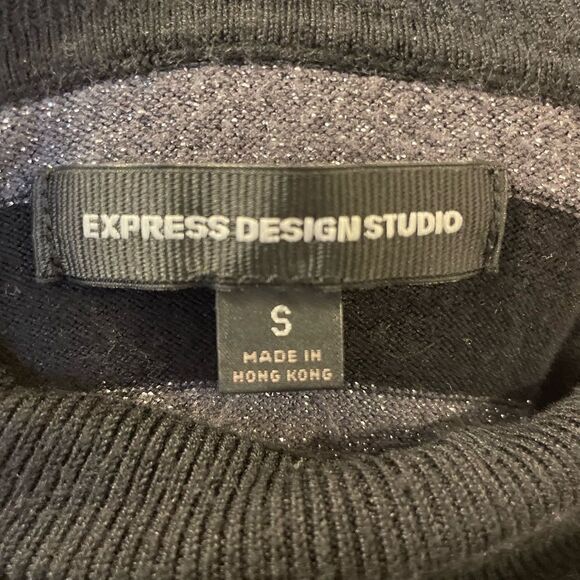 Black sweater with silver stripe - Picture 3 of 4